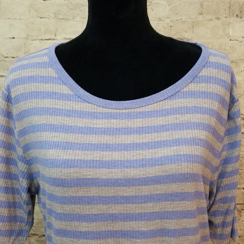 💰Sold Local💰 LuLaRoe Julia Dress - Picture 2 of 4